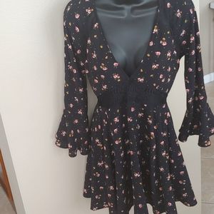☀SALE 4 for$20☀                      Floral and Polka dot fitted Boho Dress